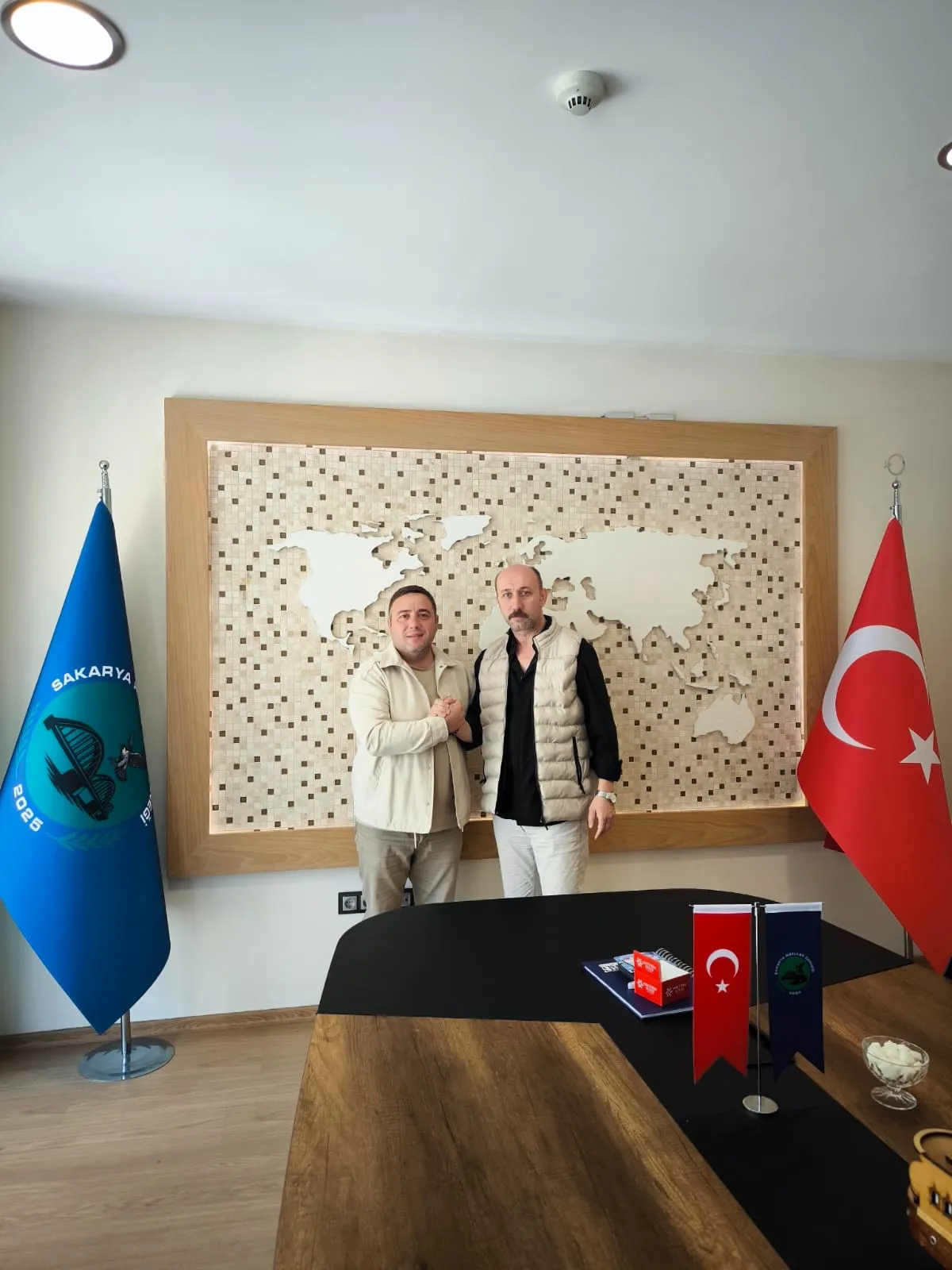 Sakarya Giresunlular Derneği'nde Yeni Dönem: Fatih Mehniyar Liderliğinde 20 Kişilik Güçlü Yönetim!