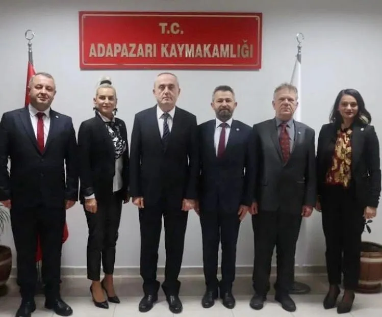 İYİ Parti Adapazarı Teşkilatından Kaymakam Oktay Kaya’ya ziyaret