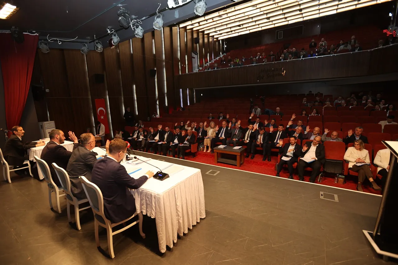 Adapazarı’nda Yeni Dönemin İlk Meclisi Yapıldı