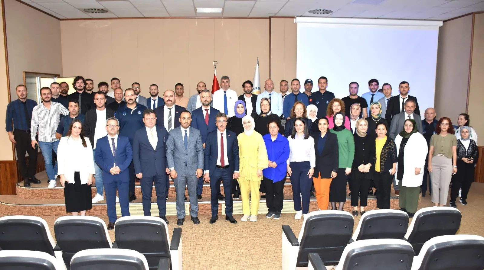 ERENLER’DE AFET BİLİNCİNE YÖNELİK EĞİTİMLER SÜRÜYOR