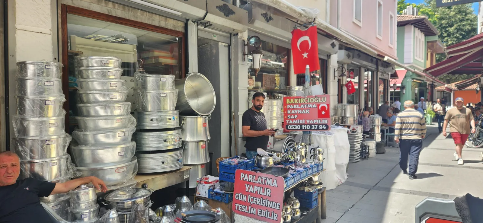BAKIRCILAR ÇARŞISI’NDA USTA DOKUNUŞLAR: SERCAN BAKIRCIOĞLU’NDAN MUTFAĞINIZA HAYAT VEREN TAMİRLER