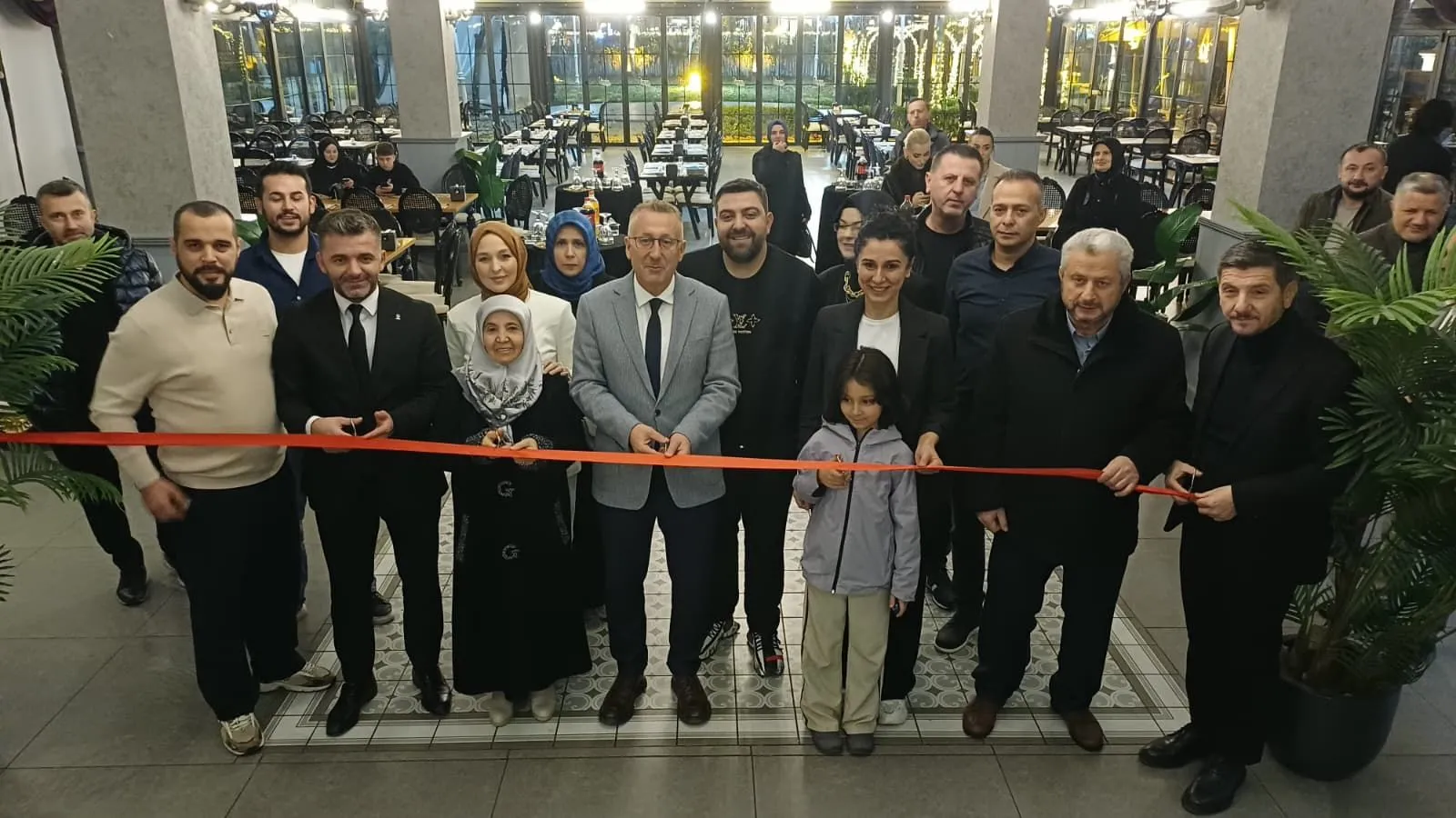 Opera Garden ‘Teras A’la Carte Restoran’ görkemli bir açılışla hizmete girdi