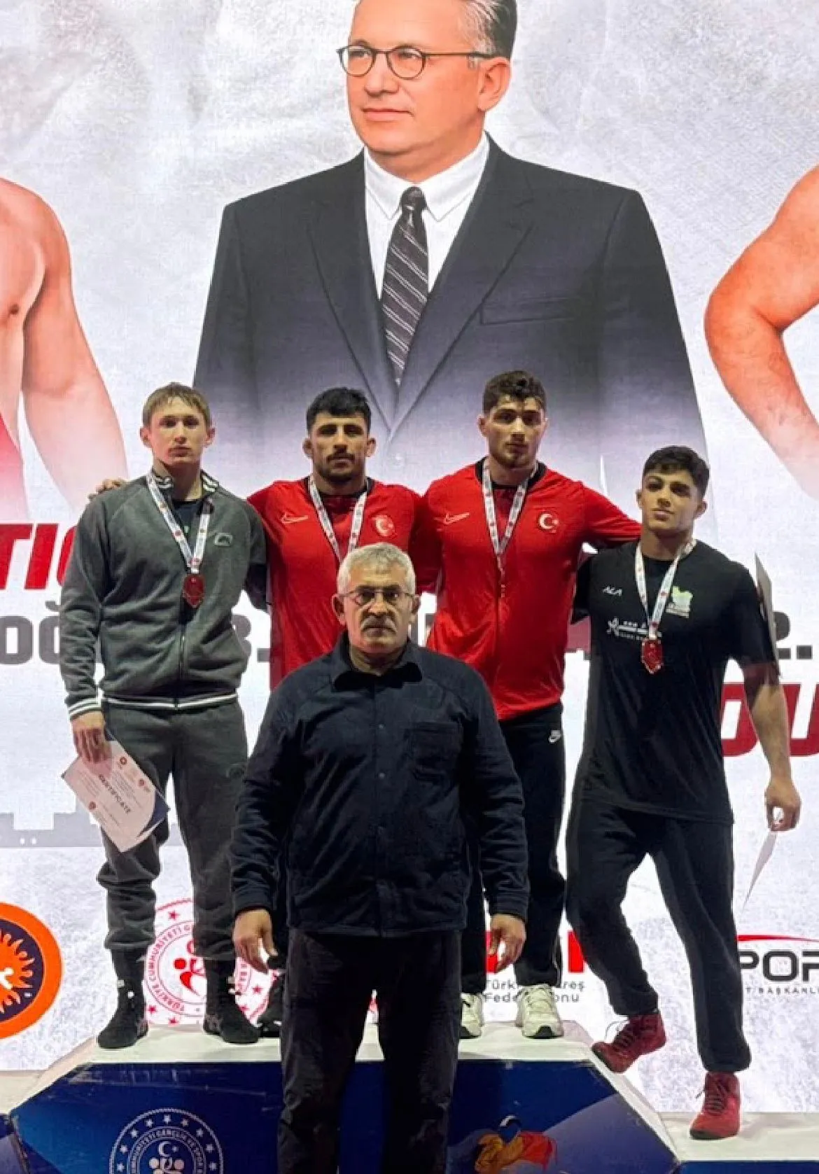 Büyükşehir sporcusu Abdül samet Antalya’da podyuma çıktı