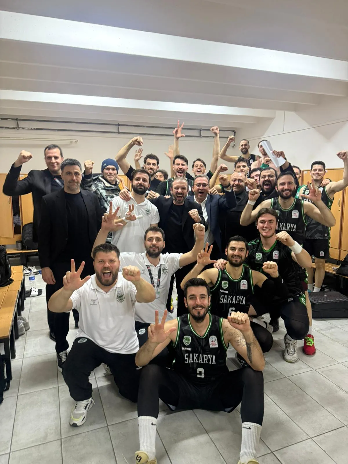 Namağlup Büyükşehir İzmir’den de galip döndü: 13’te 13