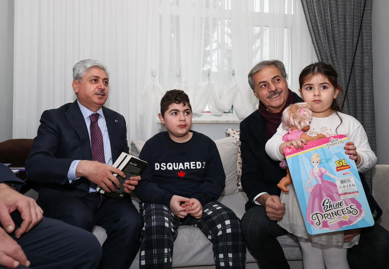 Vali Doğan ve Başkan Alemdar’dan anlamlı ziyaret: “Harun’un nefesine hep birlikte umut olalım”