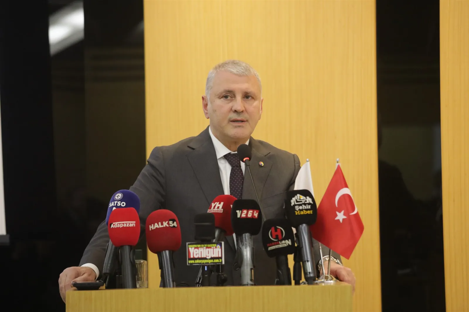 Başkan Altuğ; “Üretimin Olmadığı Yerde Ticaret Canlanmaz, Ticaret Üretimden Ayrı Düşünülemez”
