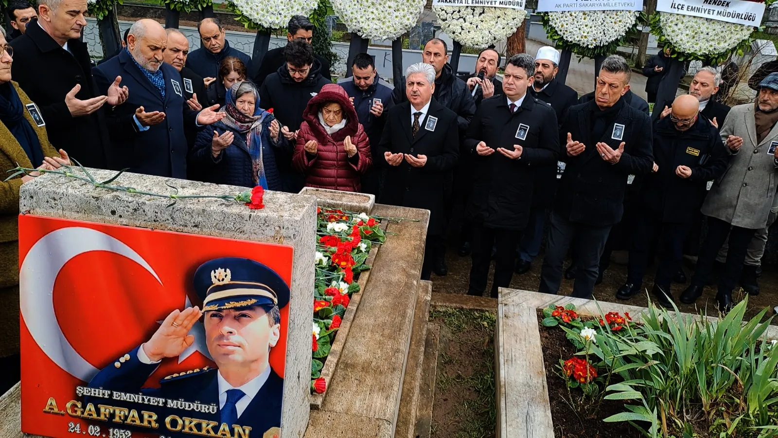 Şehit Emniyet Müdürü Ali Gaffar Okkan, Sakarya’da Mezarı Başında Anıldı