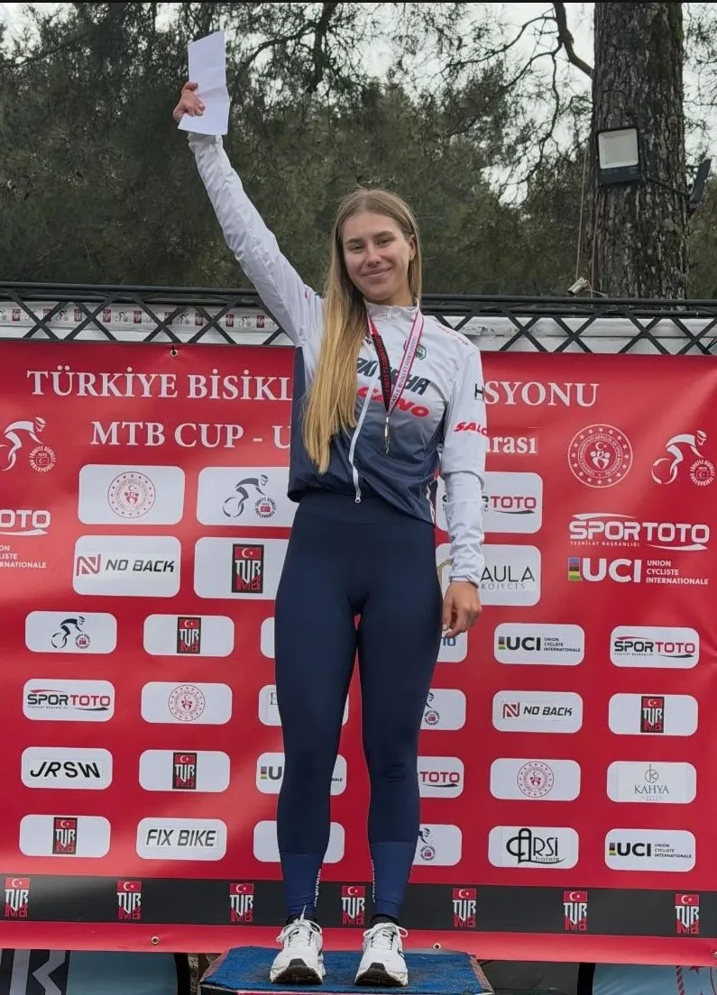 Büyükşehir’den çifte gurur: Atletizm ve bisiklette madalyaları topladılar