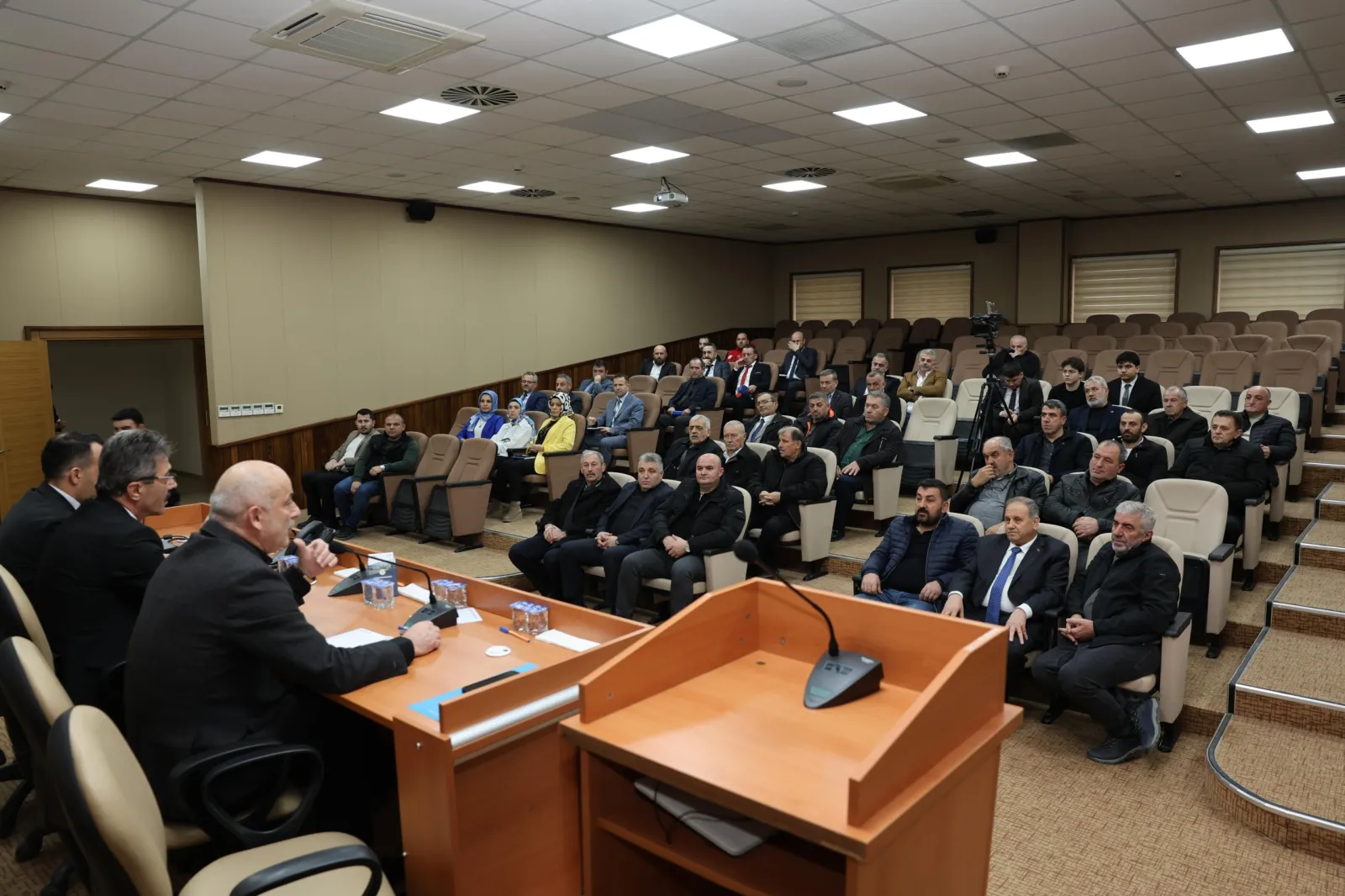 BAŞKAN ŞENOL DİNÇ MUHTARLARLA BULUŞTU