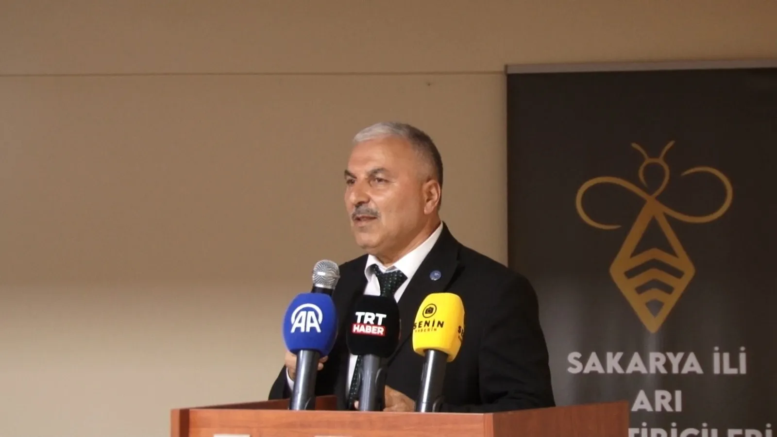 Arı Sağlığı ve Arı Ürünleri Sakarya’daki Panelde Ele Alındı