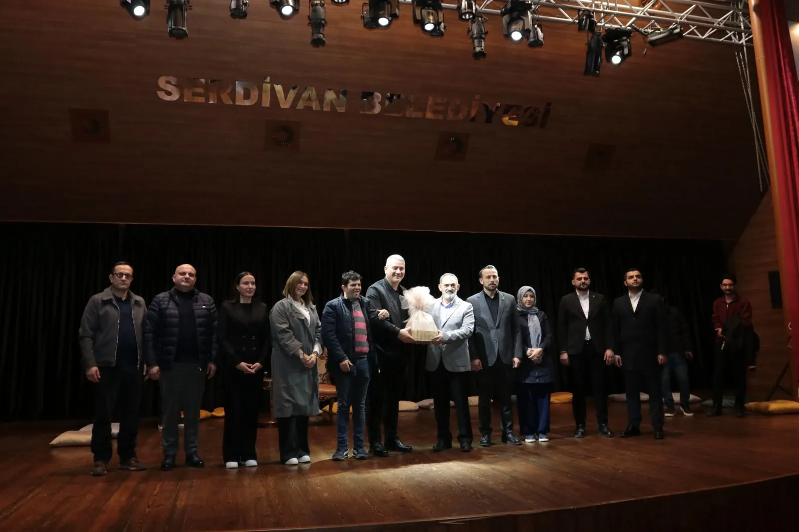 Serdivan’da Maneviyat Dolu Gece: Dursun Ali Erzincanlı Rüzgârı