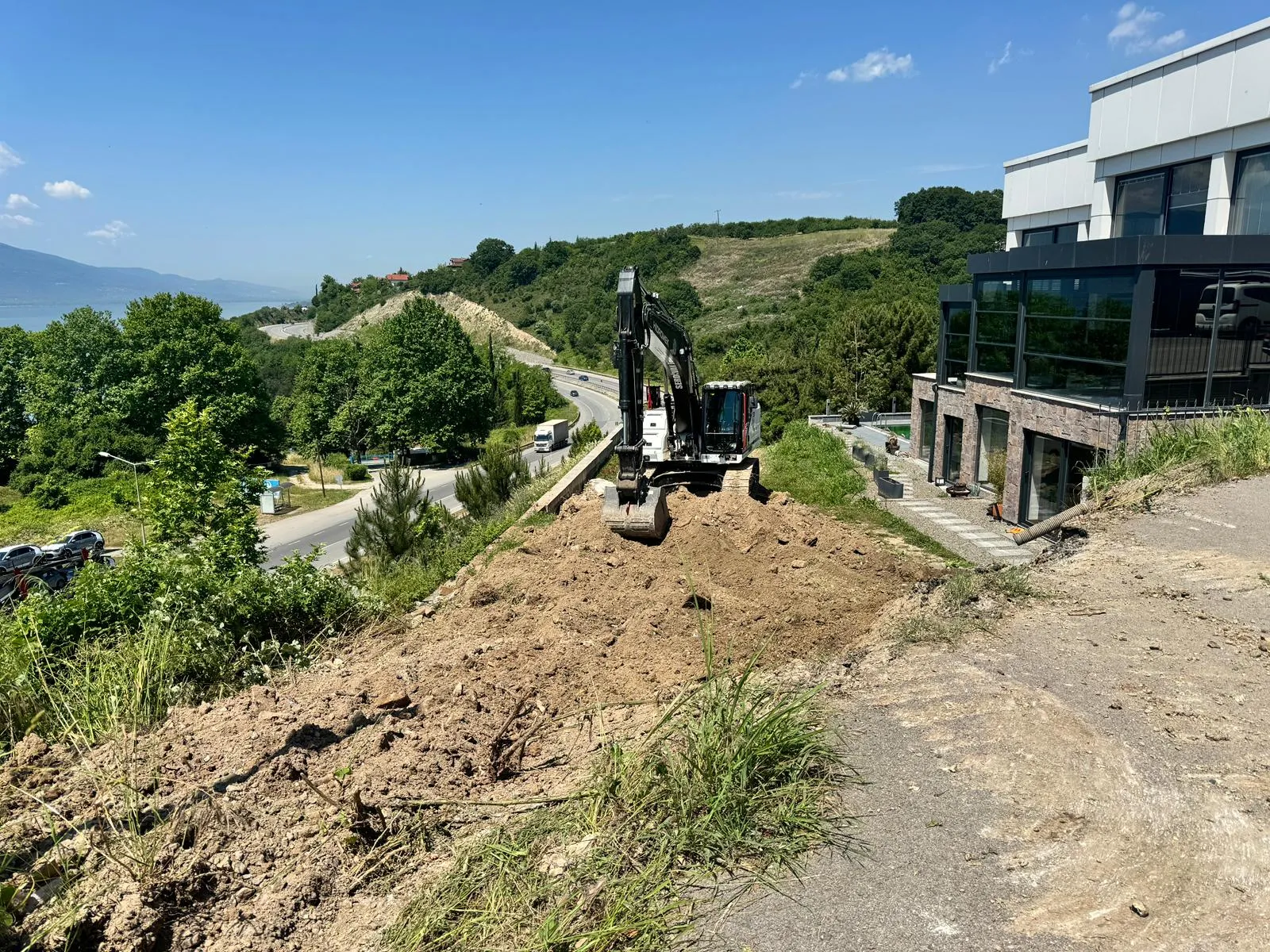 Serdivan’da Yol İşgali Sonlandırıldı: Esentepe Sakinlerine Yeni Güzergah
