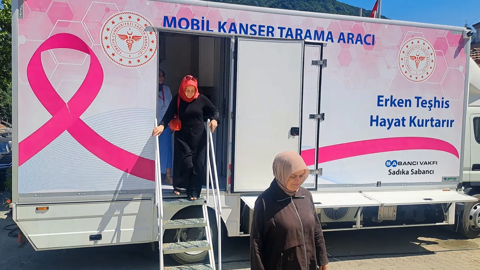 Mobil Kanser Tarama Aracı kırsal mahallelerde ücretsiz hizmet veriyor