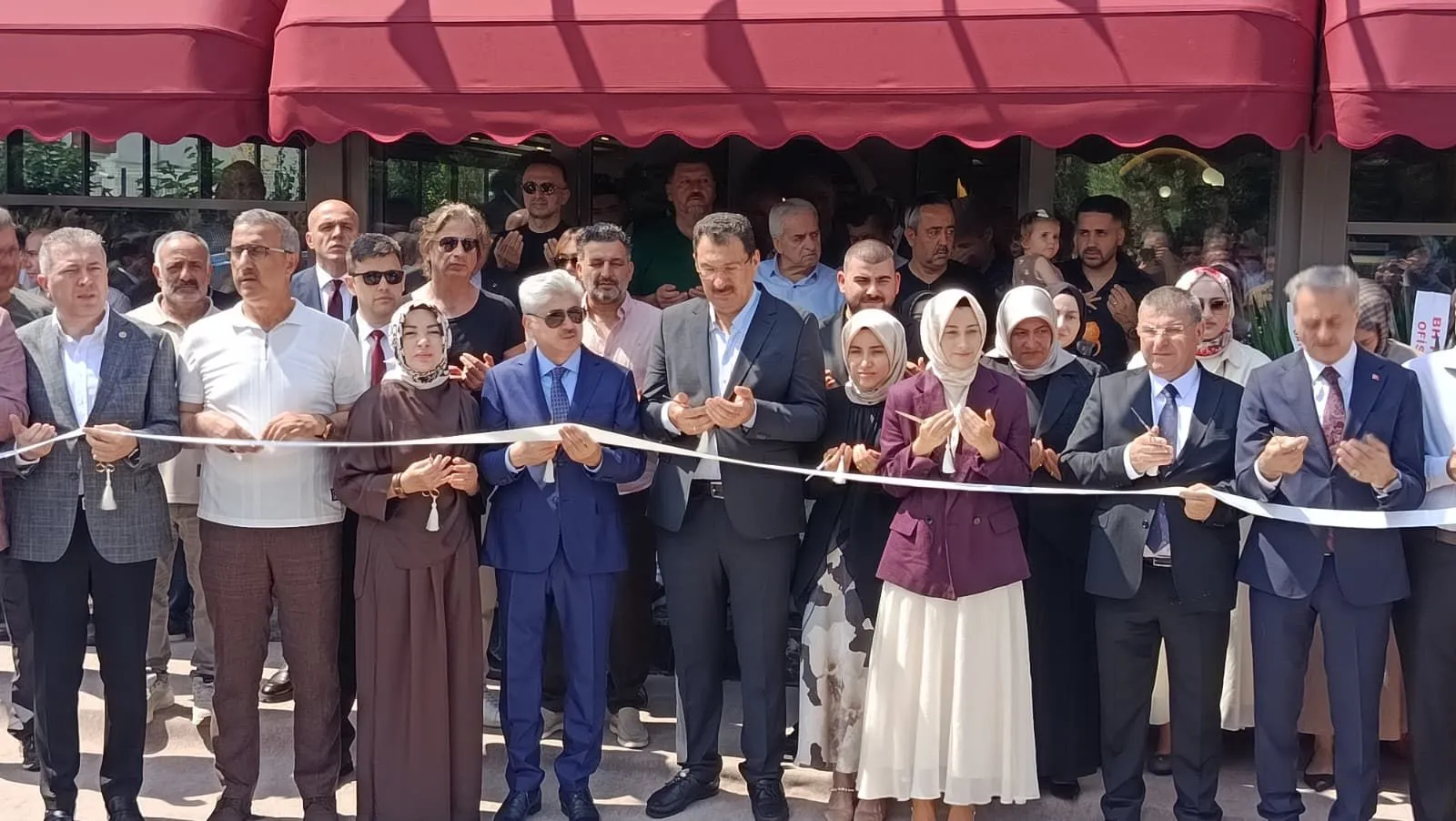 Vega Artisan görkemli törenle kapılarını açtı