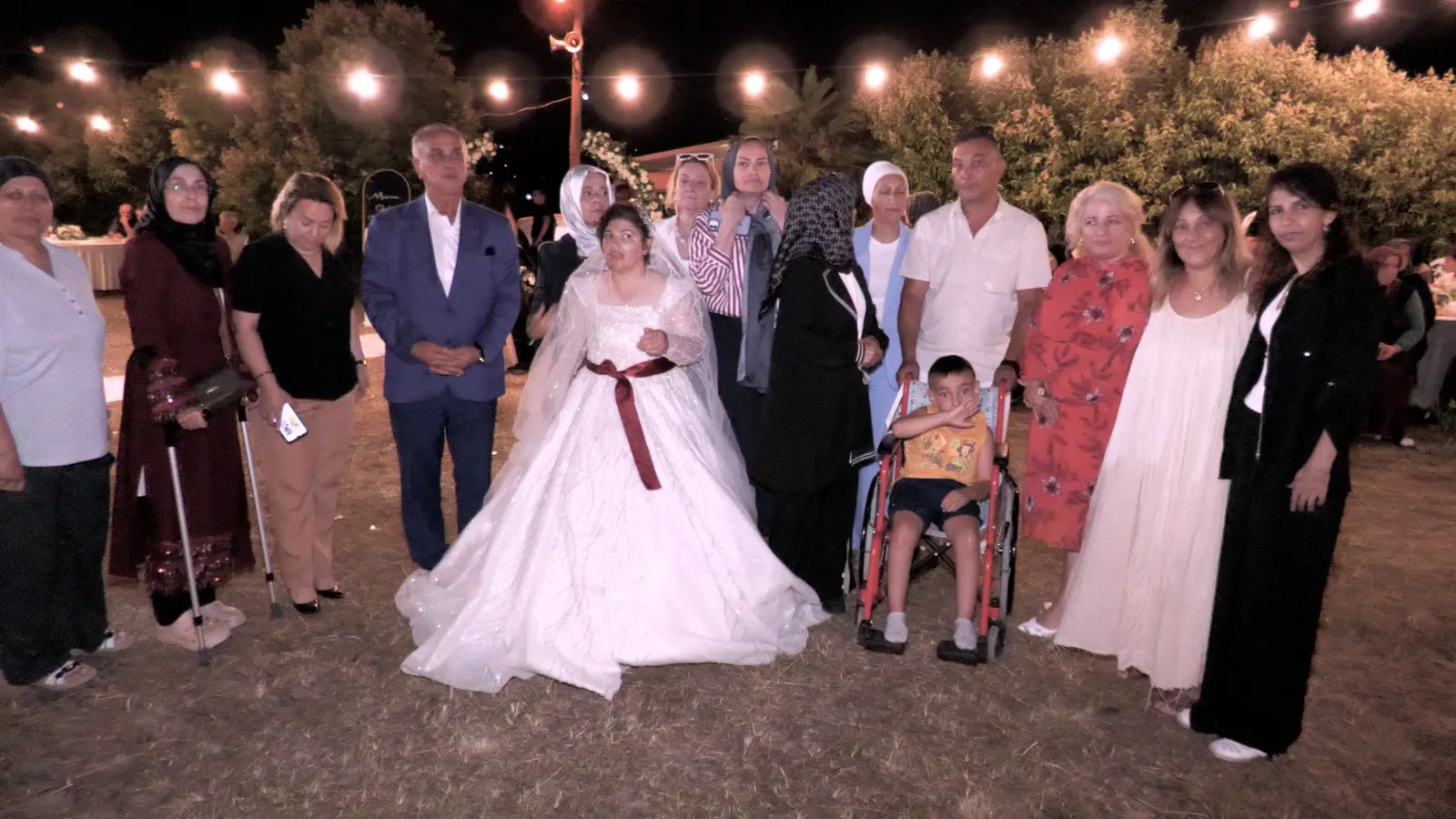 Gelinlik Hayali Gerçek Oldu: Merve’ye Damatsız Düğün