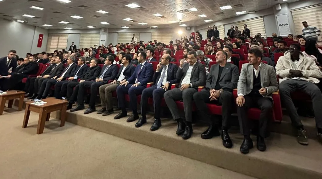 Genç Ticaret Elçileri 8’inci Ödül Programı Sakarya Genç MÜSİAD koordinatörlüğünde gerçekleştirildi