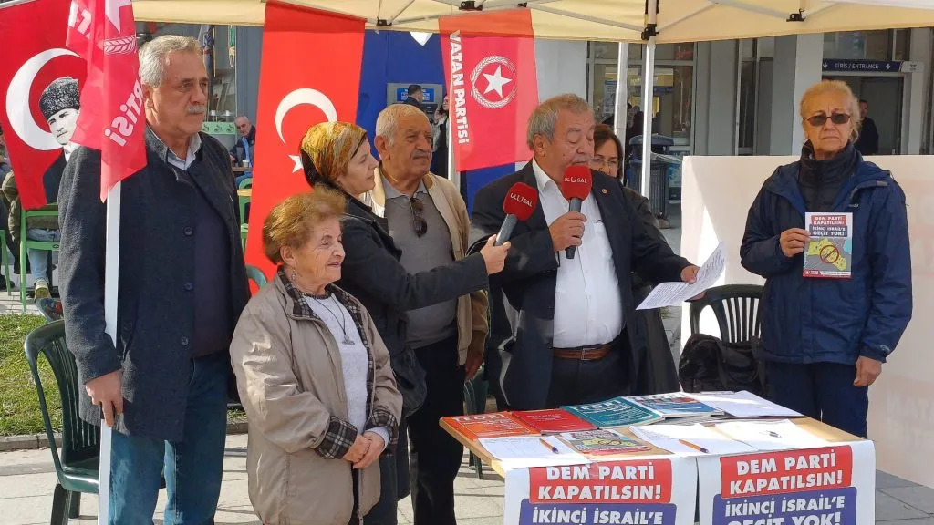 Vatan Partisi’nden basın açıklaması ve imza kampanyası; “DEM Parti kapatılsın! ikinci İsrail’e geçit yok!”