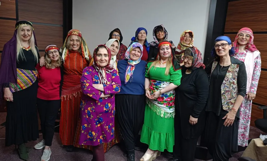 KADINA ŞİDDETE HAYIR: “SAVAŞ VE KADIN” Tiyatro Oyunu sahneye çıkıyor