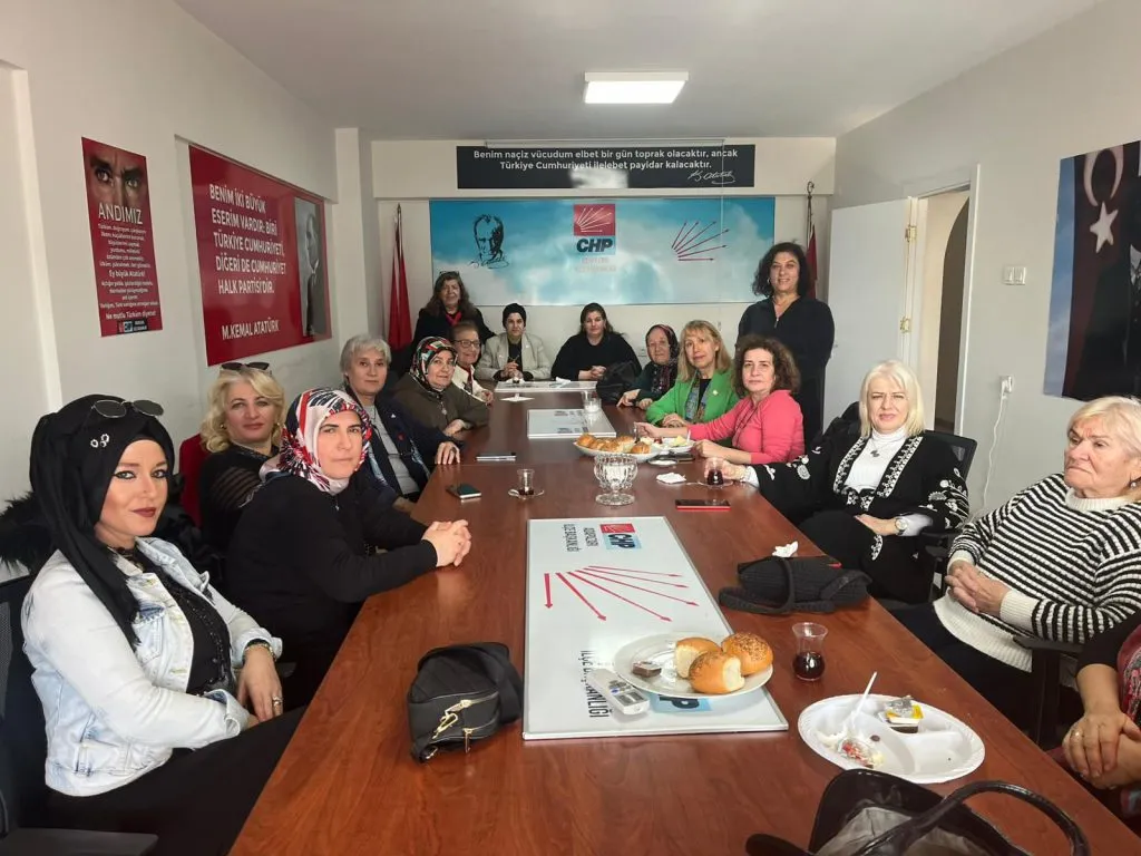 CHP Kadın Kolları’ndan kahvaltılı buluşmaları; Karaman Mahallesi’nden Hayriye Tatlı Sarı ağırlandı