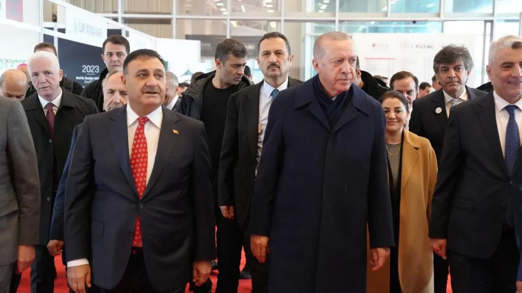 Eyüp Akbal’ın ev sahipliğinde Cumhurbaşkanı Erdoğan’dan güçlü mesaj; “Küresel mekanizmalar insanlık suçlarına sessiz kalıyor”
