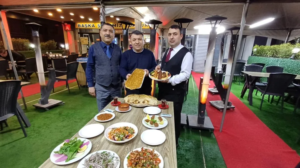 Adana lezzetleri Sakarya’da; Hakkı Usta’nın özel kampanyası büyük ilgi görüyor
