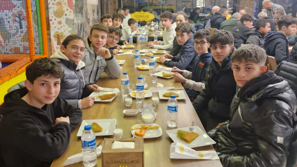 U14 Sakarya Şampiyonu Erenler 54 SK’ya künefe dopingi