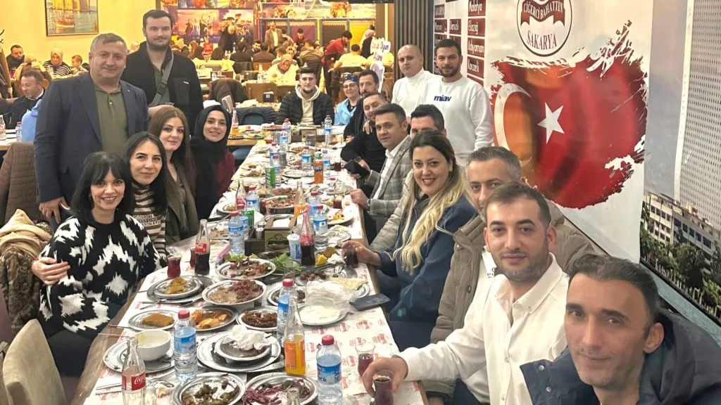 Öz Sağlık İş Sendikası Sakarya Şubesi’nden Birlik ve Dayanışma İftarı
