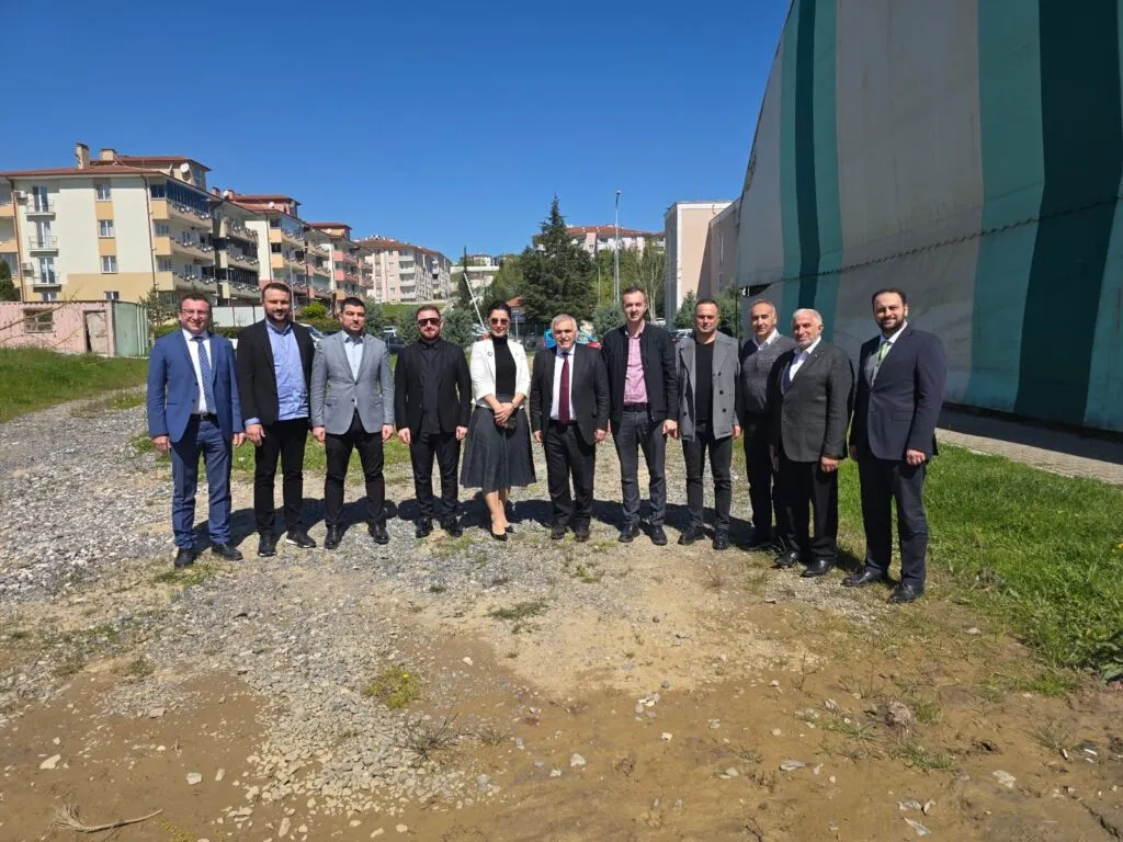 15 Temmuz Millî İrade Derneği Spor Kulübü’nden gençliğe dev yatırım; spor kompleksi projesi için ruhsat alındı, temel atma hazırlığı başladı