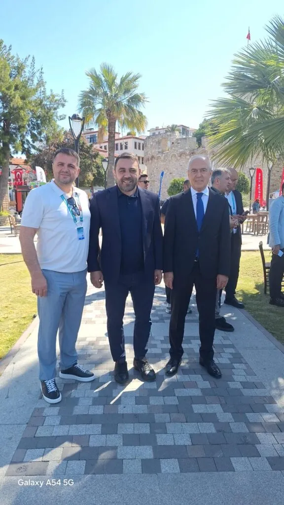 Sakarya Büyükşehir’den Cumhurbaşkanlığı Bisiklet Turu’na destek; 8. etap Çeşme-İzmir startı verildi