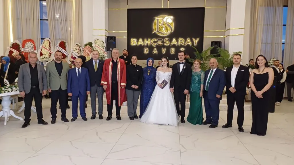 Aysu ve Metin çiftinin mutlu günü Bahçesaray Davet’te kutlandı