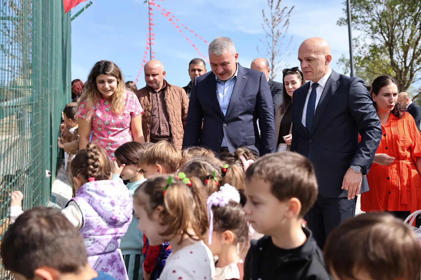 Serdivan’da Miniklerden Can Dostlara Sevgi Dolu Ziyaret