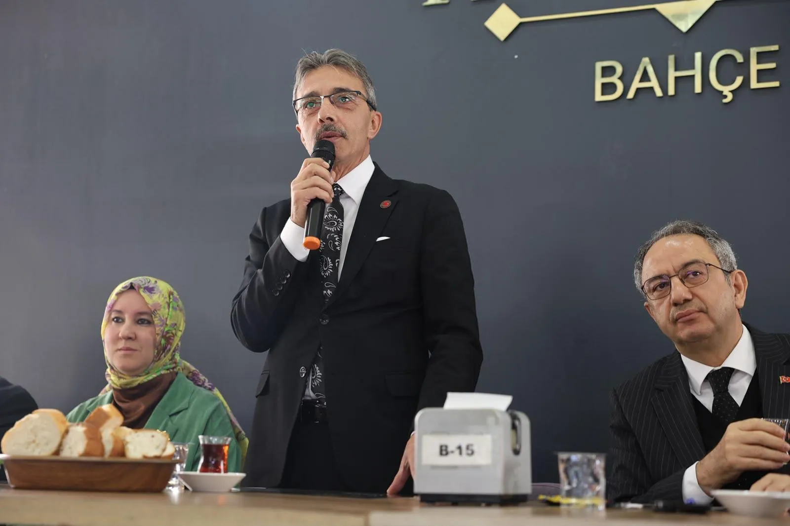 Erenler'de Muhtarlar Günü Coşkusu: Başkan Dinç'ten Önemli Mesajlar!