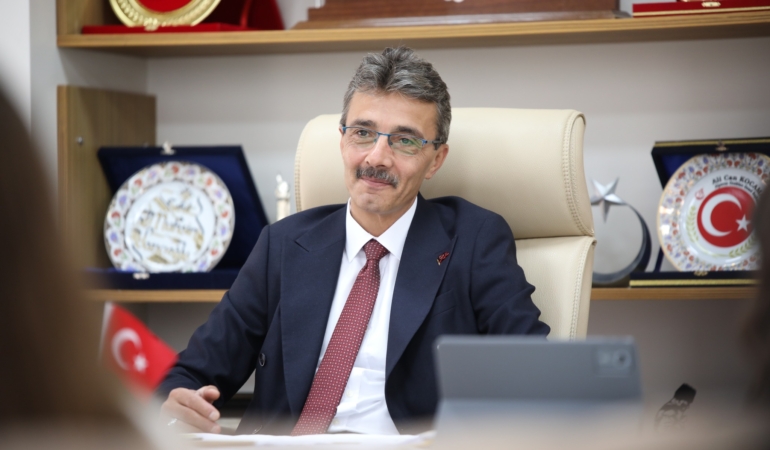 Erenler-Belediye-Baskani-Senol-Dinc-1