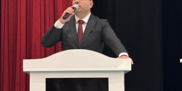 b18edeeb-b6b6-4647-94fd-7dbdc333cc7d