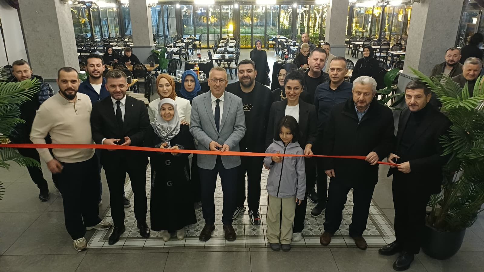 Opera Garden ‘Teras A’la Carte Restoran’ görkemli bir açılışla hizmete girdi