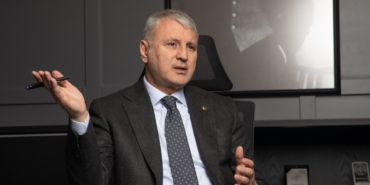 332a28102f0d48c682d5795e24ff9fe22ad0d925fecd49409309c76411e42dc8