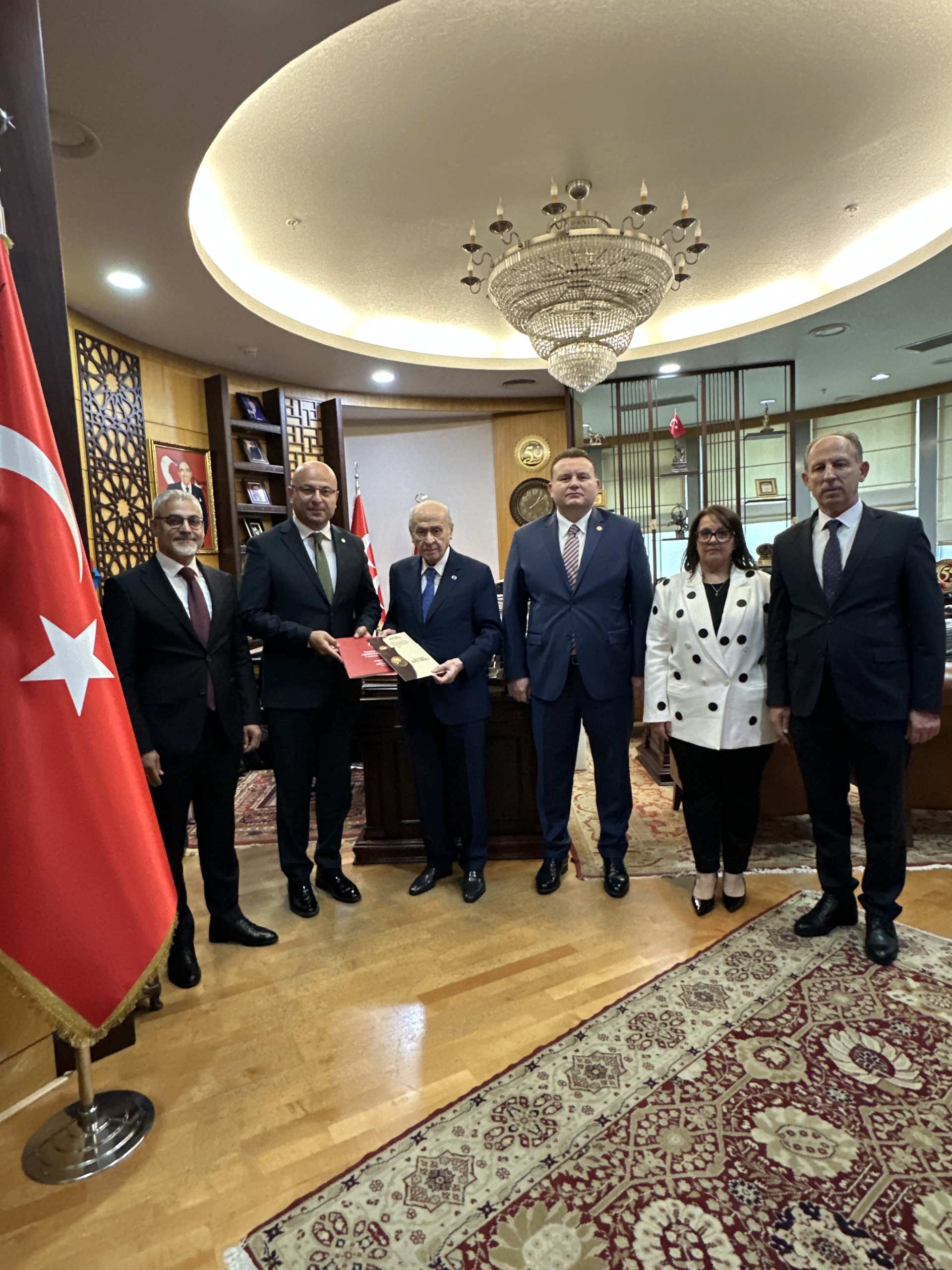 Alkaş ve Bülbül’den Bahçeli’ye kongre daveti ve rapor takdimi